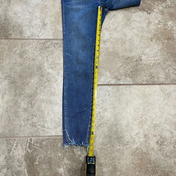 Madewell 10" High Rise Skinny Jeans – Button Front Edition (Size 26) - Picture 11 of 16